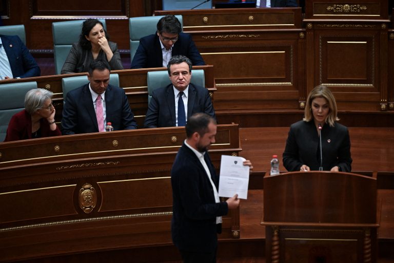 Κόσοβο: Το Κοινοβούλιο εξέλεξε νέα πρόεδρο, τερματίζοντας την πολιτική κρίση