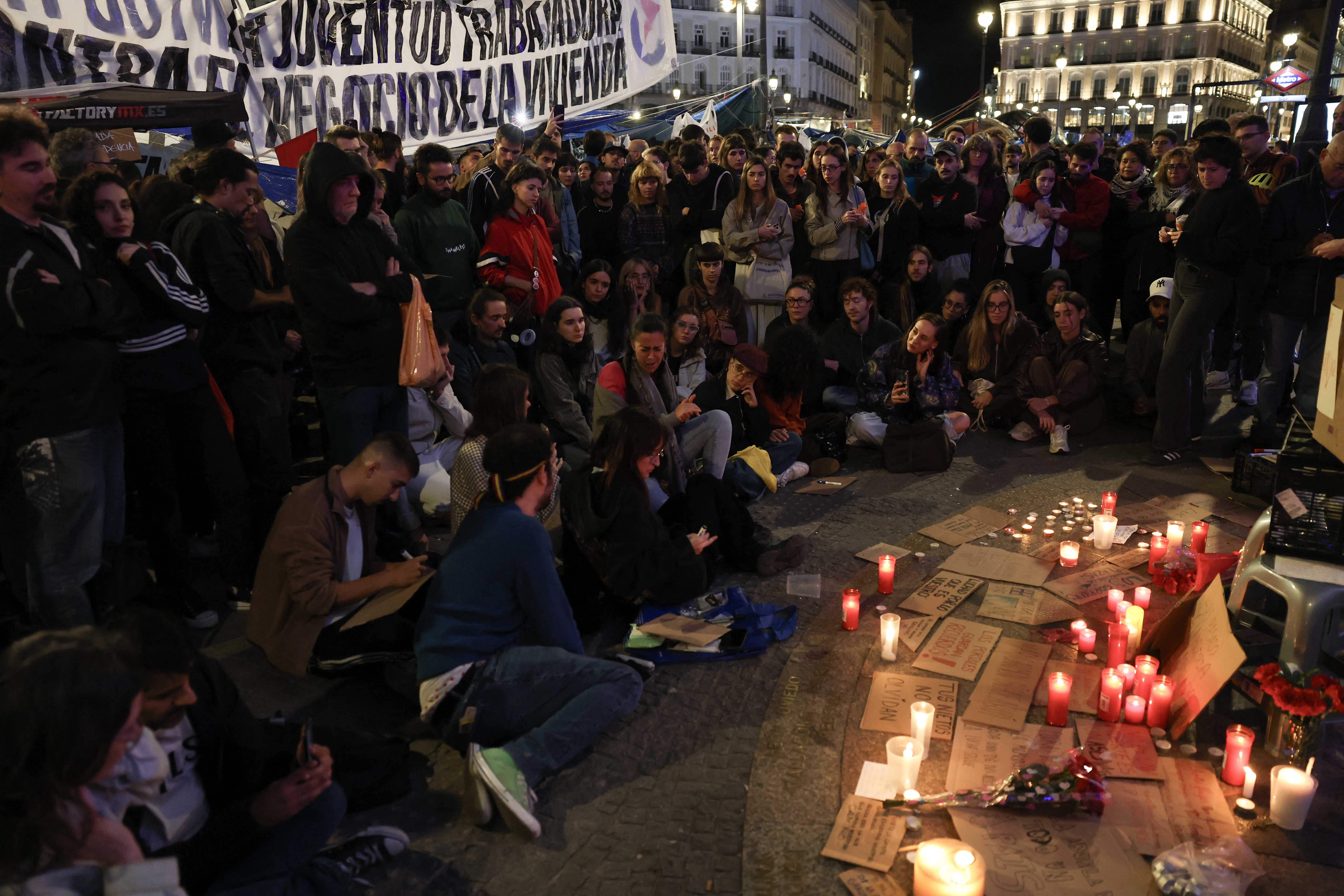 Ισπανία: Η Μαρικάρμεν δεν πρόλαβε να επιστρέψει στο σπίτι της – Η έξωση που έγινε σύμβολο της στεγαστικής κρίσης