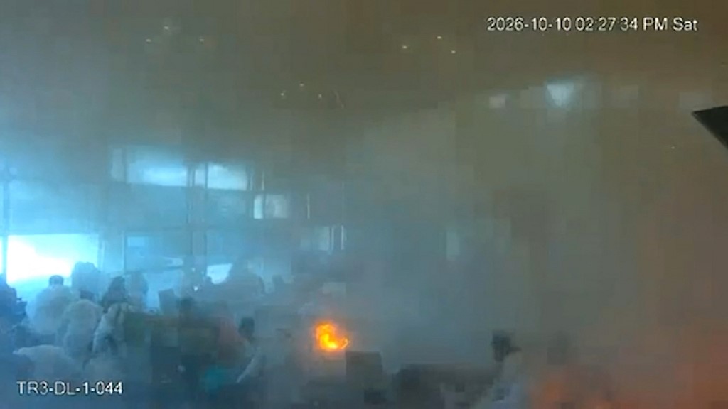 Παραμένει κλειστό το αεροδρόμιο στο Ριάντ, σε επιφυλακή οι αεροπορικές εταιρείες – Συνεχίζεται κανονικά το Παγκόσμιο Συνέδριο Ενέργειας