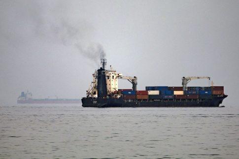 Η Σαουδική Αραβία ανακοίνωσε ότι αναχαίτισε βαλλιστικό πύραυλο που είχε στόχο το Ριάντ – Εκρήξεις στη σουδαραβική πρωτεύουσα