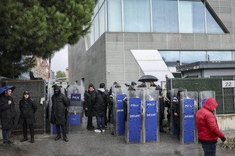 Θεσσαλονίκη: Ολοκληρώθηκε η μαθητική παρέλαση- Αγγελούδης: «Η παρέλαση των νέων παιδιών υπενθυμίζει πως μια ισχυρή πατρίδα απαιτεί ισχυρά θεμέλια»