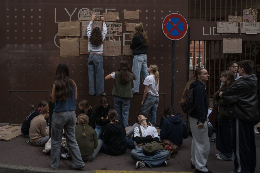 Γαλλία: «Θέλουμε πράξεις, όχι υποσχέσεις» – Οι μαθητές απαιτούν ουσιαστικές αλλαγές στην εκπαίδευση