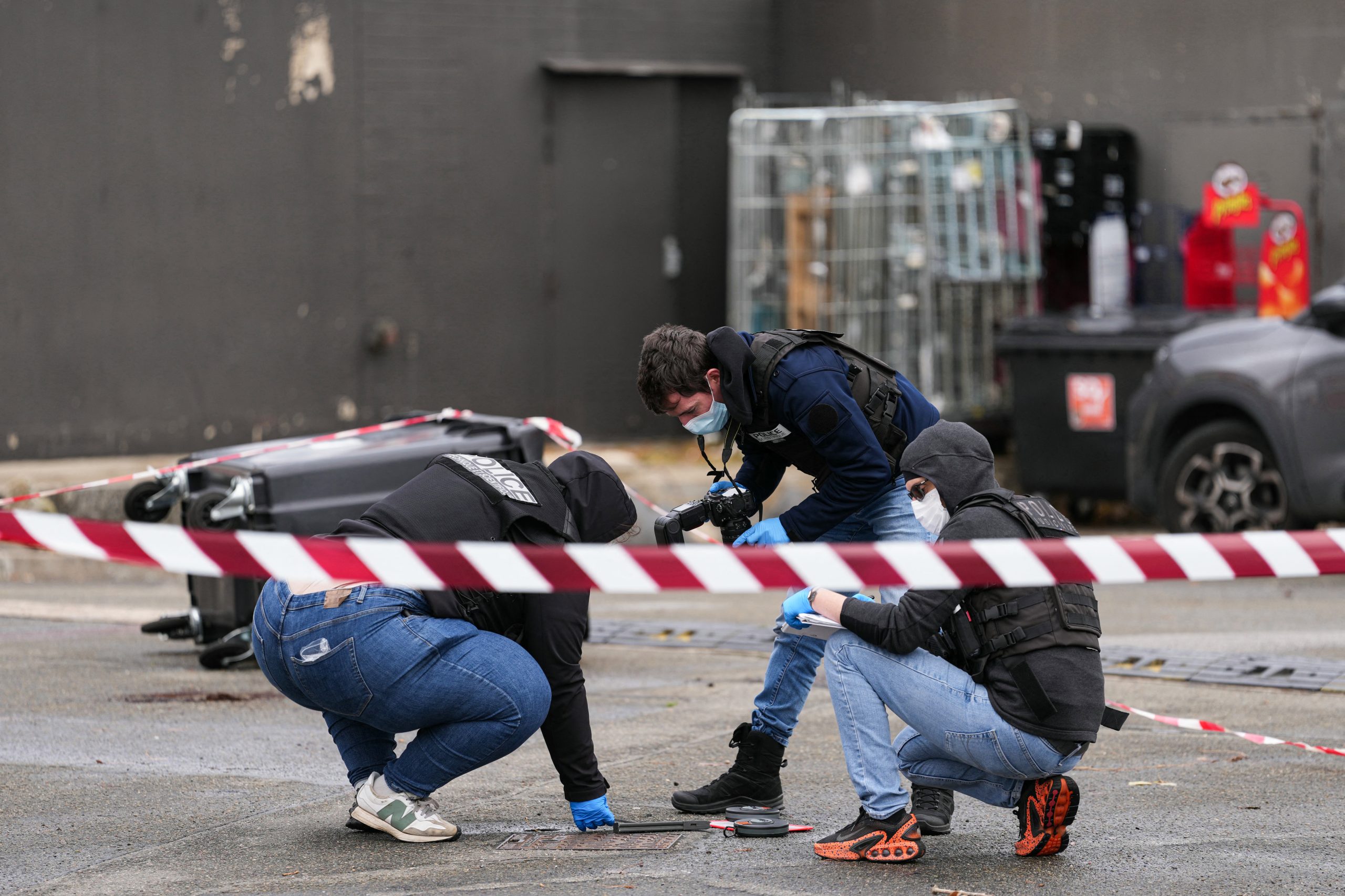 Παγιδευμένο με φιάλες υγραερίου το διαμέρισμα του άνδρα που συνελήφθη για επίθεση στην Τραπ