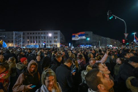 Απολύμανση με χλώριο προτείνει <br> o Διεθνής Ερυθρός Σταυρός