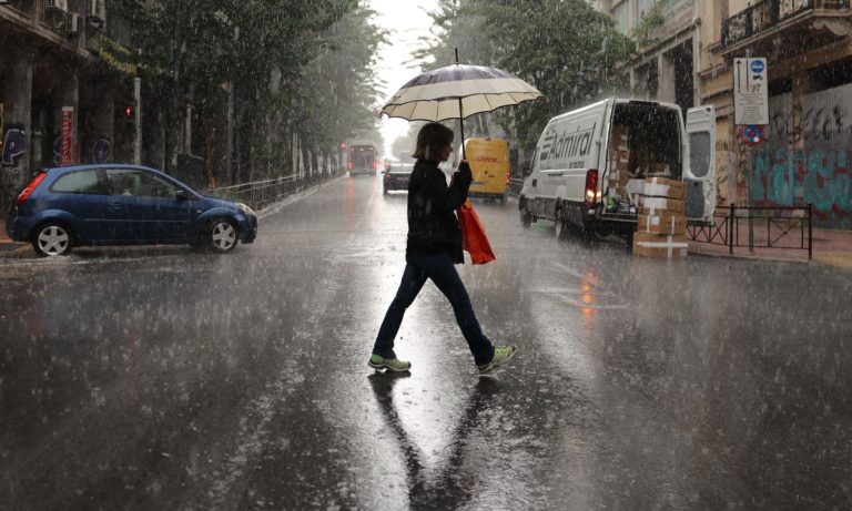 Πορτοκαλί προειδοποίηση για ισχυρές καταιγίδες στη Μαγνησία και τις Σποράδες