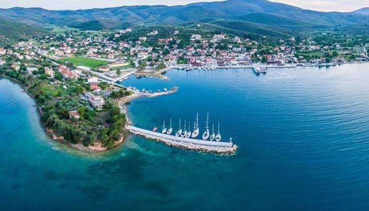 Αχίλλειο: Σε κινητοποιήσεις οι κάτοικοι για τη ζώνη λιμένα