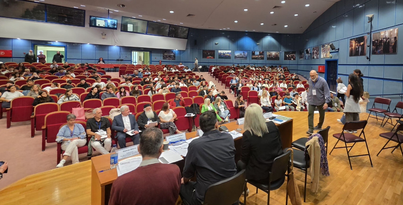 1000009903 Βόλος: Ξεκίνησε το μαθητικό συνέδριο για την ένταξη των Ρομά – Τιμητική διάκριση στον Μητροπολίτη Ιγνάτιο