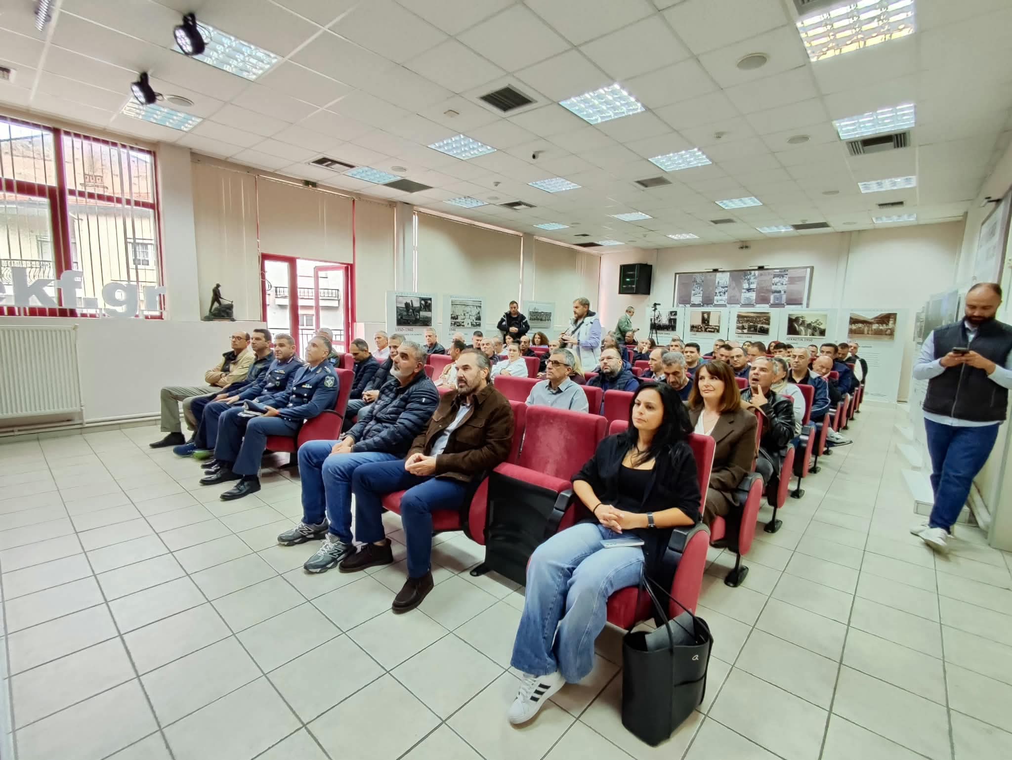 1000022528 Φλώρινα: Επιτυχημένη η ημερίδα «η Ζωή με τα Ζώα Συντροφιάς» από την Αστυνομική Διεύθυνση