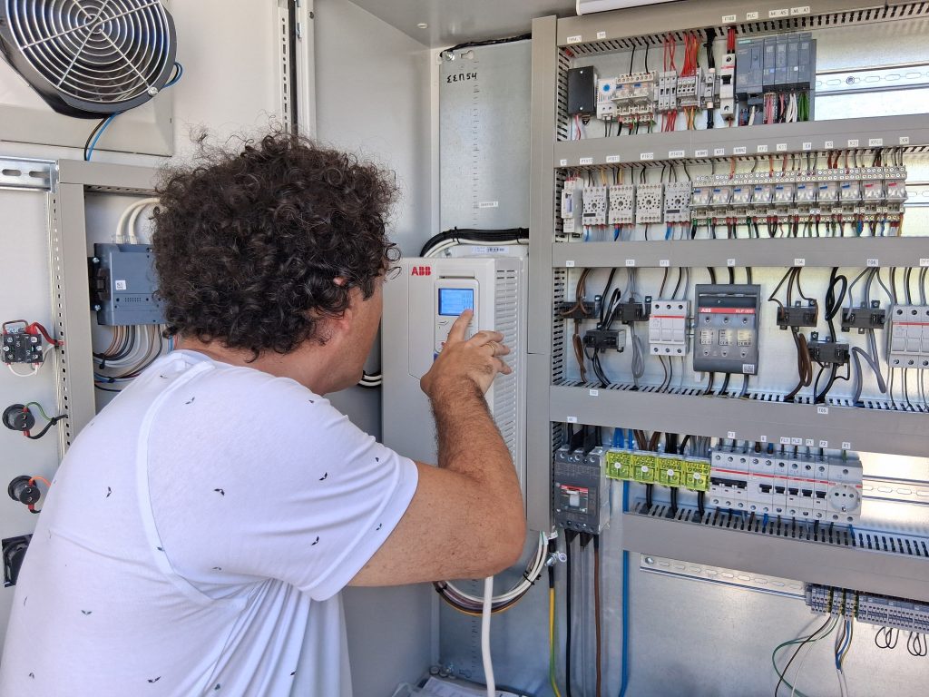ΔΕΥΑΜΒ: Αναβαθμίστηκαν 43 γεωτρήσεις και 12 αντλιοστάσια για μείωση του ενεργειακού κόστους