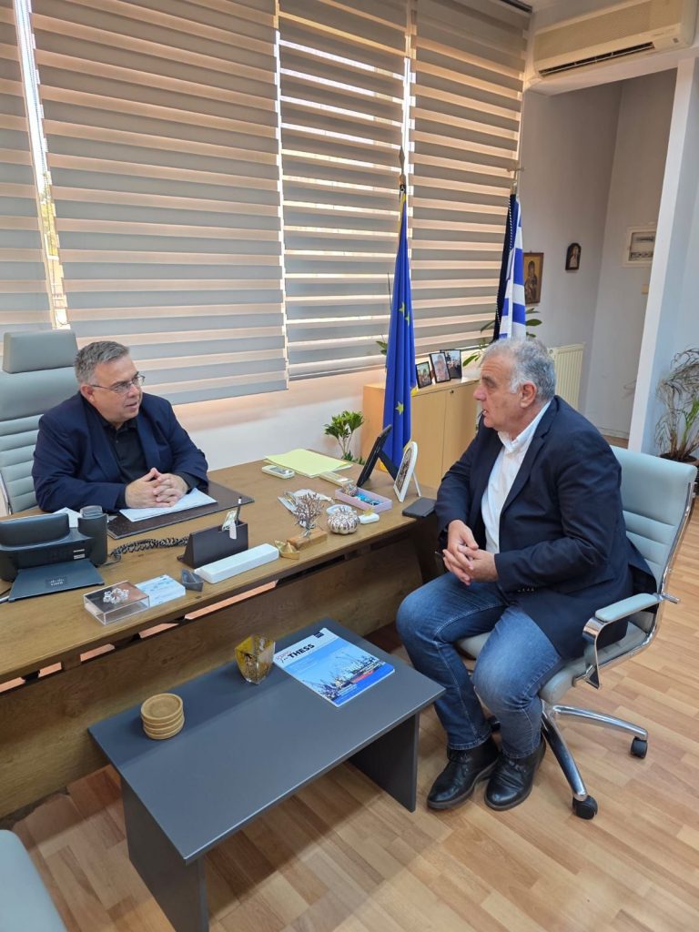 Συνάντηση εργασίας του Γραμματέα της Αποκεντρωμένης Διοίκησης Μακεδονίας – Θράκης Δημήτρη Γαλαμάτη με τον Δήμαρχο Σαμοθράκης Θανάση Βίτσα