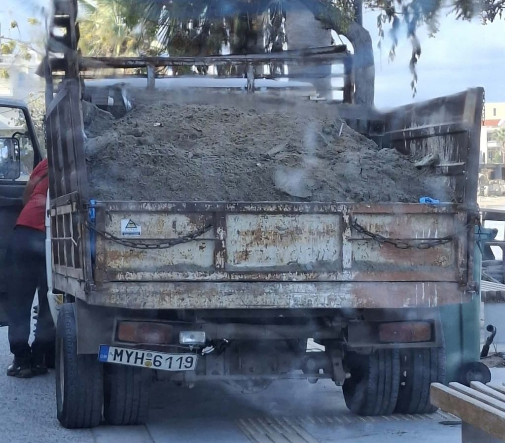 Χανιά: Σε εξέλιξη η αποκατάσταση των ζημιών στο Ενετικό Λιμάνι και στην Ακτή Παπανικολή