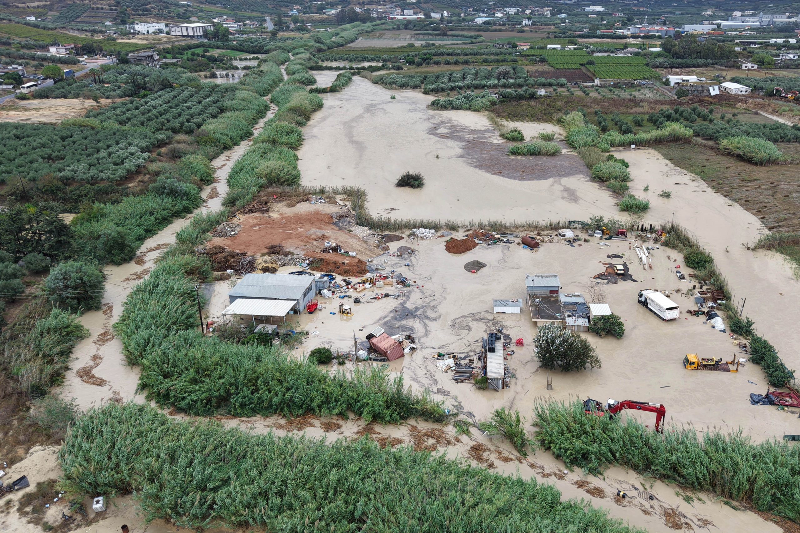 Εικόνες βιβλικής καταστροφής στην Κρήτη: Συναγερμός για την εξέλιξη της κακοκαιρίας – Σε μία ημέρα έβρεξε όσο σε έναν χρόνο στην Αθήνα