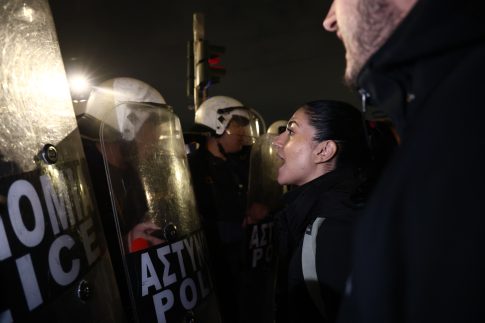 Κορονοϊός: Δωρεάν <br/> ψυχοκοινωνική υποστήριξη
