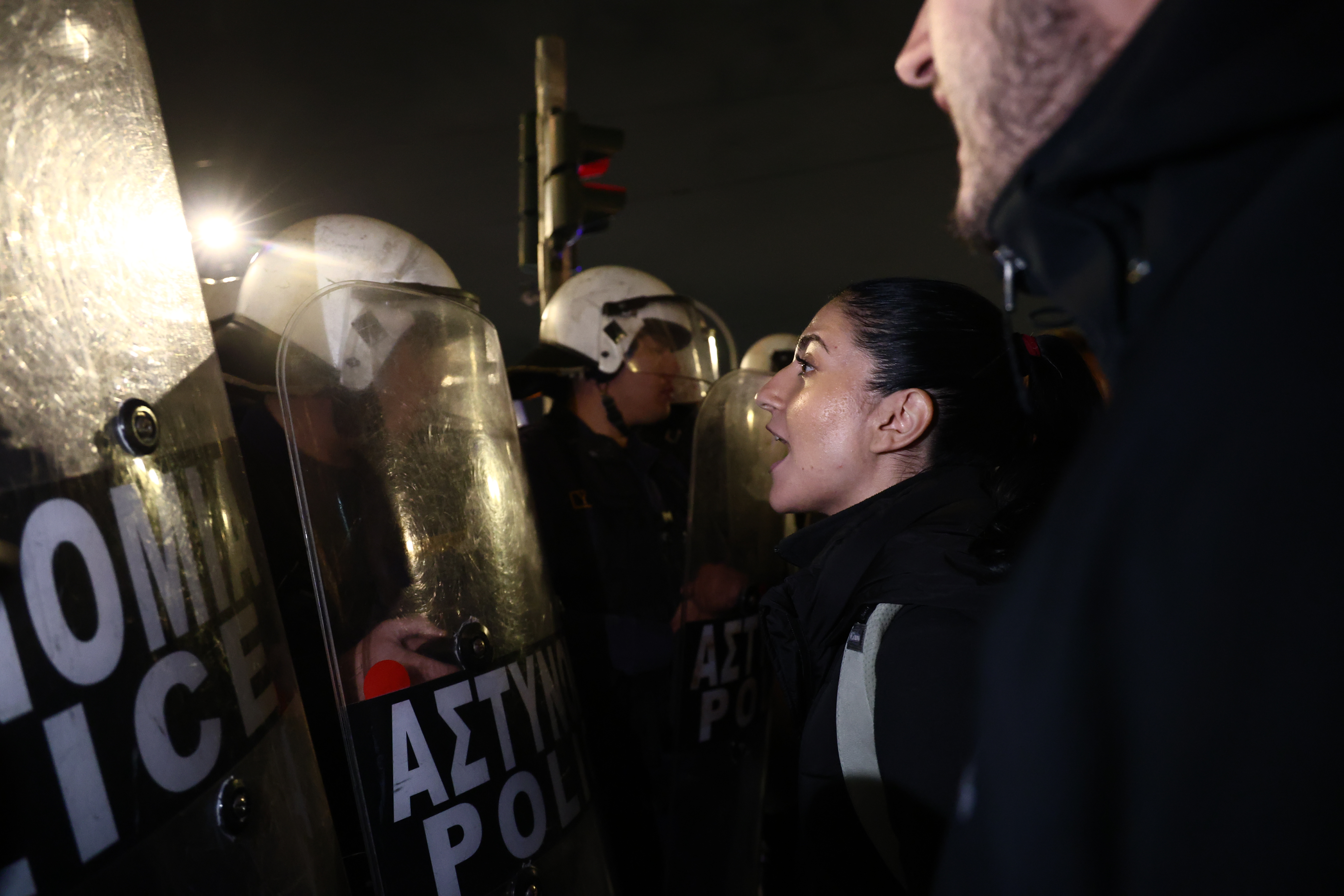 Φοιτητές έστησαν σκηνές στο Σύνταγμα – Στο επίκεντρο το στεγαστικό και το ακριβό κόστος διαβίωσης