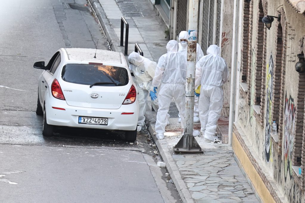 Έκρηξη σε διαμέρισμα στον Κολωνό με τέσσερις τραυματίες