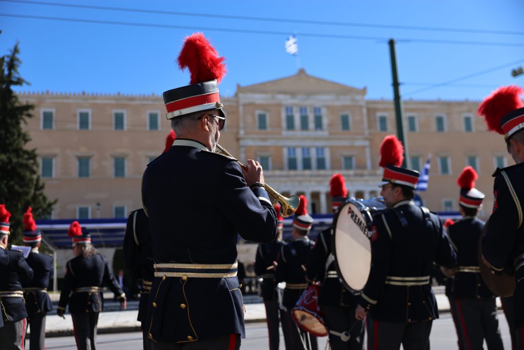 Η Αθήνα τιμά την εθνική επέτειο της 28ης Οκτωβρίου: Με λαμπρότητα πραγματοποιήθηκε η μαθητική παρέλαση στο Σύνταγμα