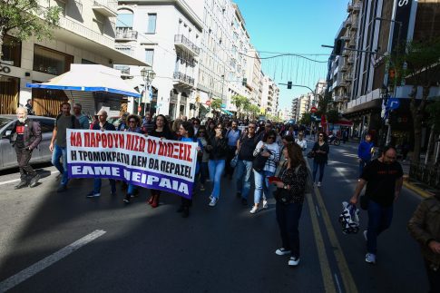 Καύσιμα: Μικρή υποχώρηση στην αμόλυβδη, σταθερό το πετρέλαιο κίνησης