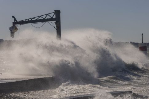 Ματαιώνεται η μαθητική παρέλαση της Σκιάθου λόγω κακοκαιρίας