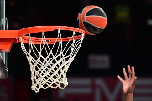 Ζάκυνθος: Συνελήφθησαν 8 αλλοδαποί για κλοπή σε βάρος ομοεθνή τους