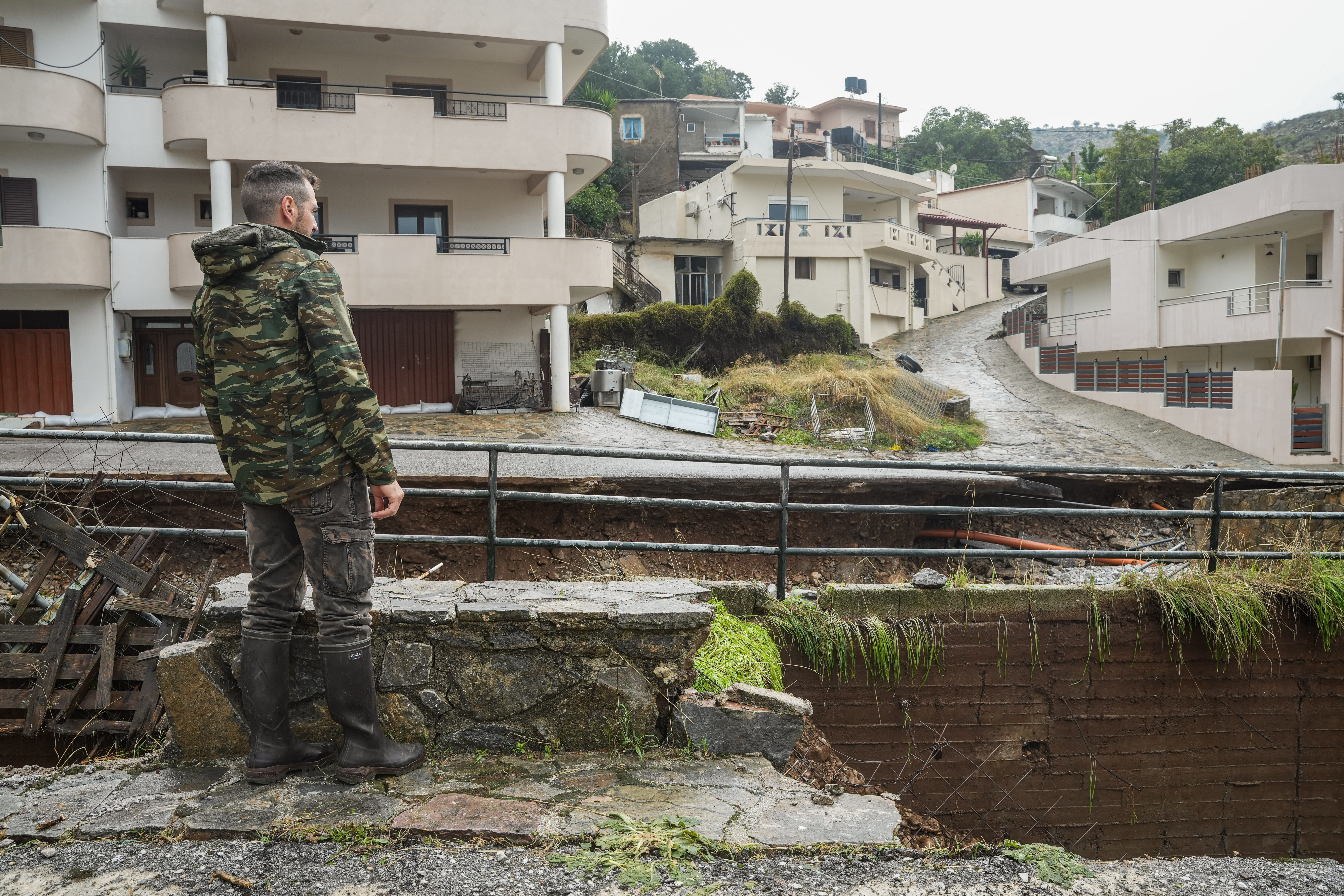 Στην Κρήτη τη Δευτέρα διευρυμένο κυβερνητικό κλιμάκιο – Σύσκεψη στην Περιφέρεια και αυτοψία στις πληγείσες περιοχές