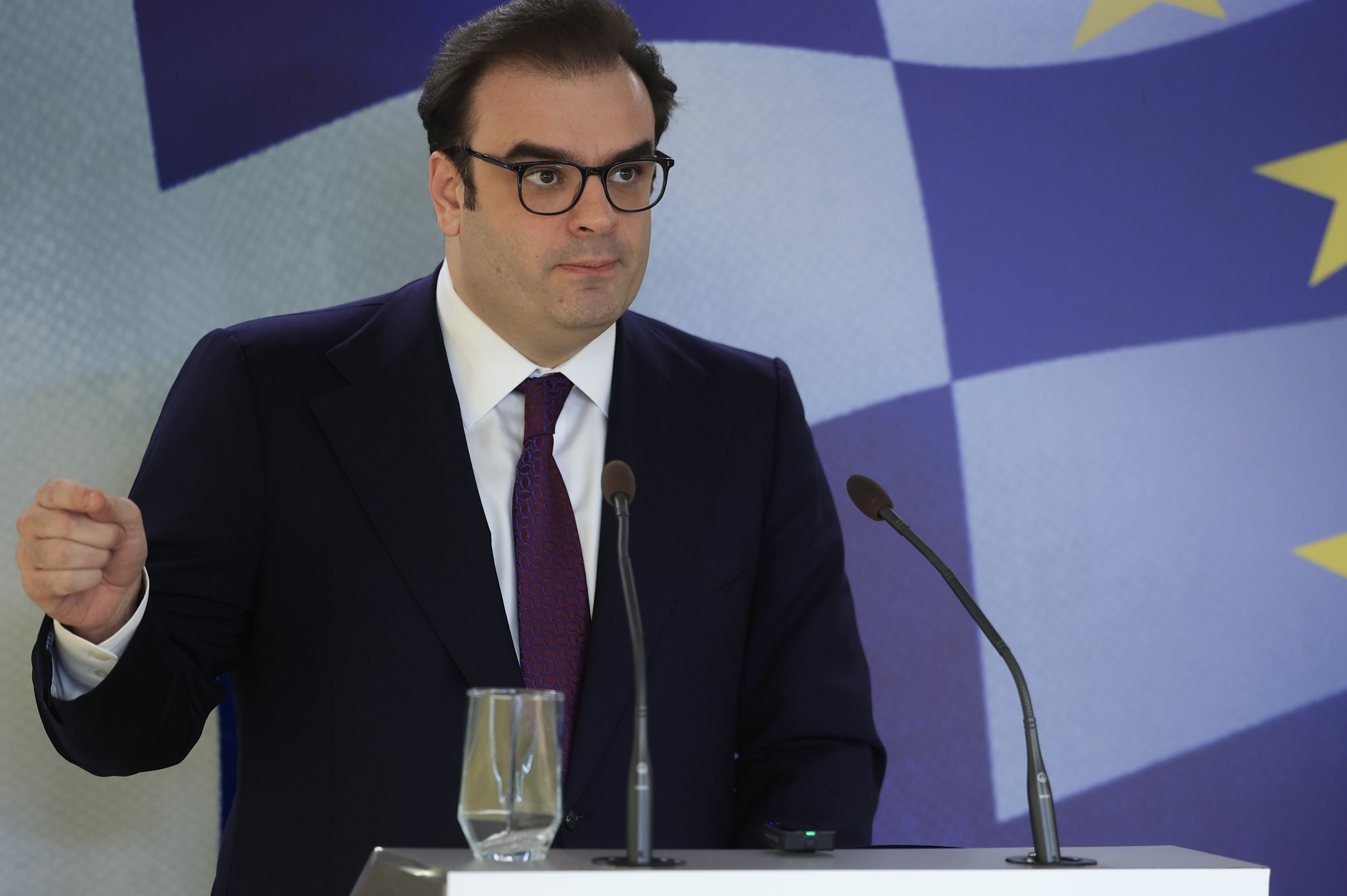 Πιερρακάκης στο CNN: Ευελιξία εντός του δημοσιονομικού πλαισίου για τη στήριξη των πολιτών, «όχι περισσότερες δαπάνες, αλλά διαφορετικές»
