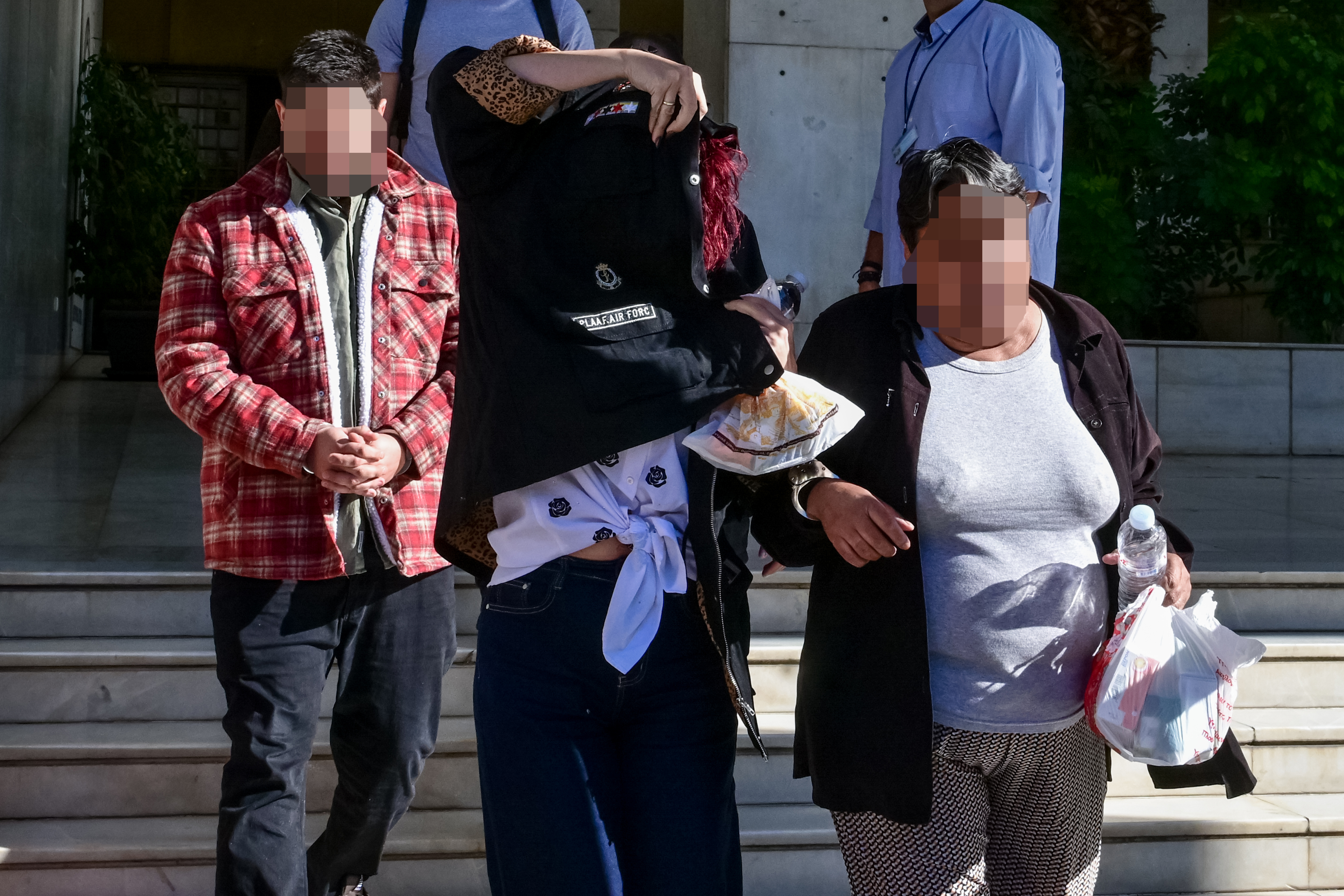 Ποινική δίωξη για πέντε κακουργήματα και ένα πλημμέλημα στα μέλη του κυκλώματος που εξαπατούσε τον ΕΦΚΑ