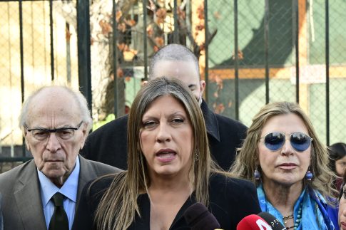 Φοιτητές έστησαν σκηνές στο Σύνταγμα – Στο επίκεντρο το στεγαστικό και το ακριβό κόστος διαβίωσης