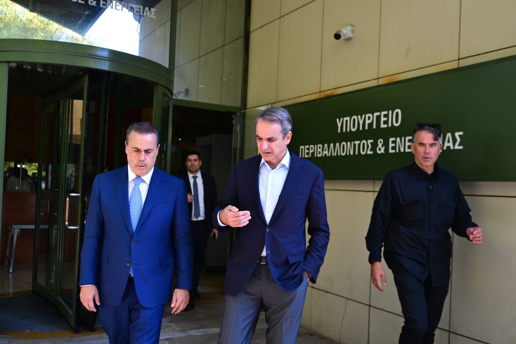 Τιμητική εκδήλωση στο ΥΠΕΝ για τον Στέφανο Μάνο: «Ήταν ταγμένος στο δημόσιο συμφέρον» είπε ο Μητσοτάκης