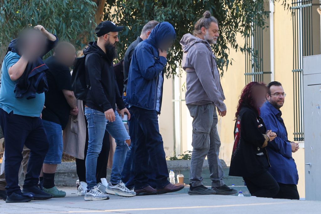 Απάτη σε βάρος του ΕΦΚΑ: Προφυλακιστέοι κρίθηκαν ο Φίλιππος Καμπούρης και οι συγκατηγορούμενοί του