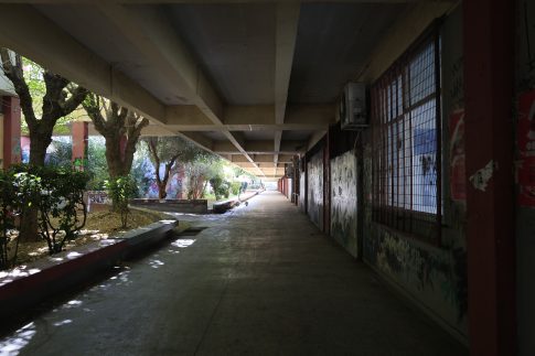 Το ΕΡΤnews στα Τίρανα: Ολοένα και πιο άγρια επεισόδια – Με διώξεις και πρόστιμα προειδοποιεί ο Ράμα