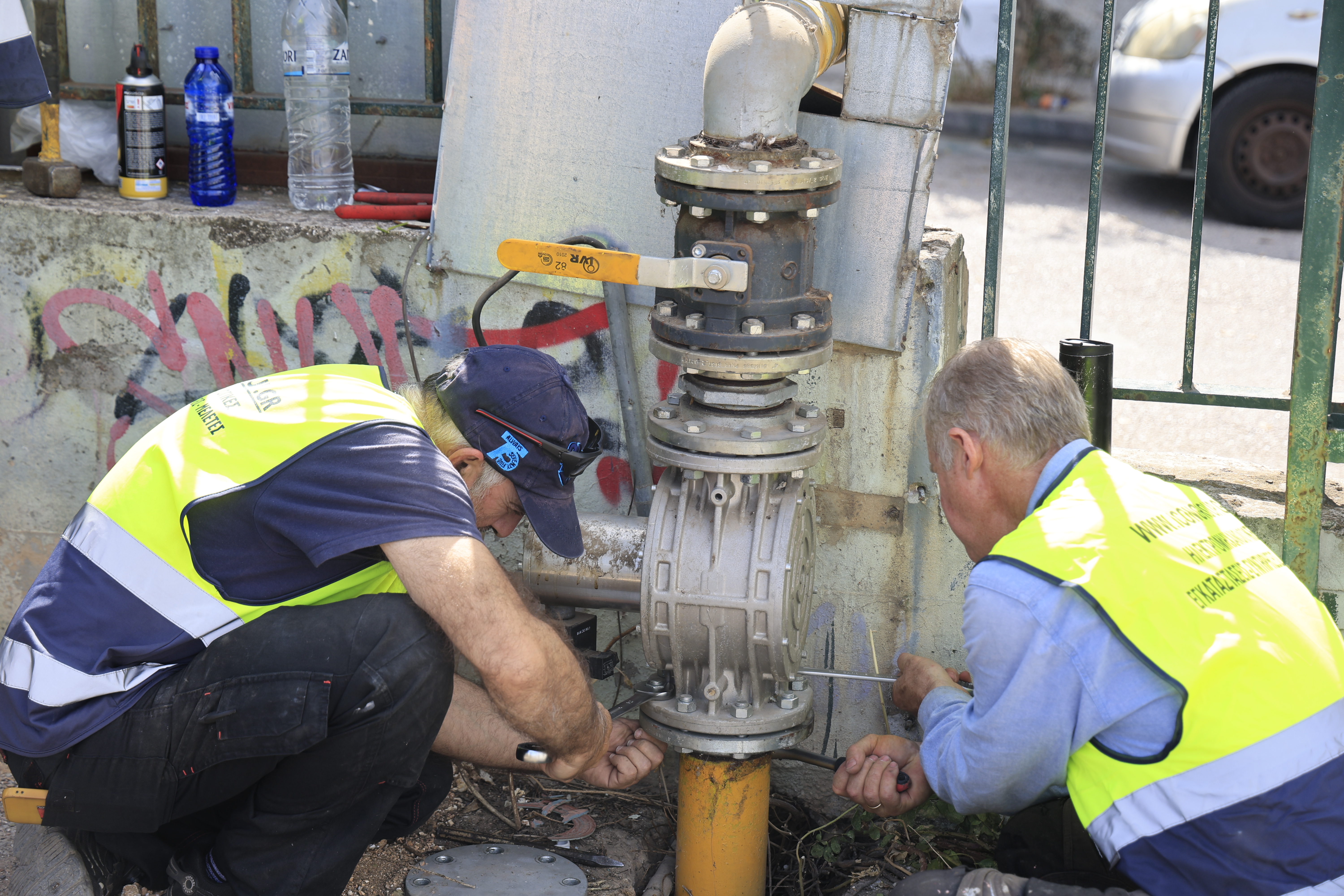 Γκράβα: Έρευνες για τις τροποποιήσεις από την αρχική άδεια – «Άγνωστο τι μυρίζει και πότε θα ανοίξουν τα σχολεία» λέει στο ΕΡΤnews o αντιδήμαρχος της Αθήνας