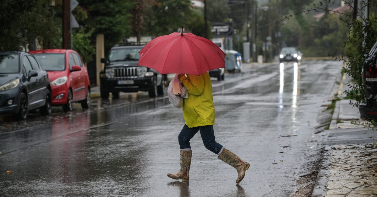 Καιρός: Νέα επιδείνωση πριν την 28η Οκτωβρίου, πού θα σημειωθούν βροχές και καταιγίδες – Η πρόγνωση από την Α. Τυράσκη