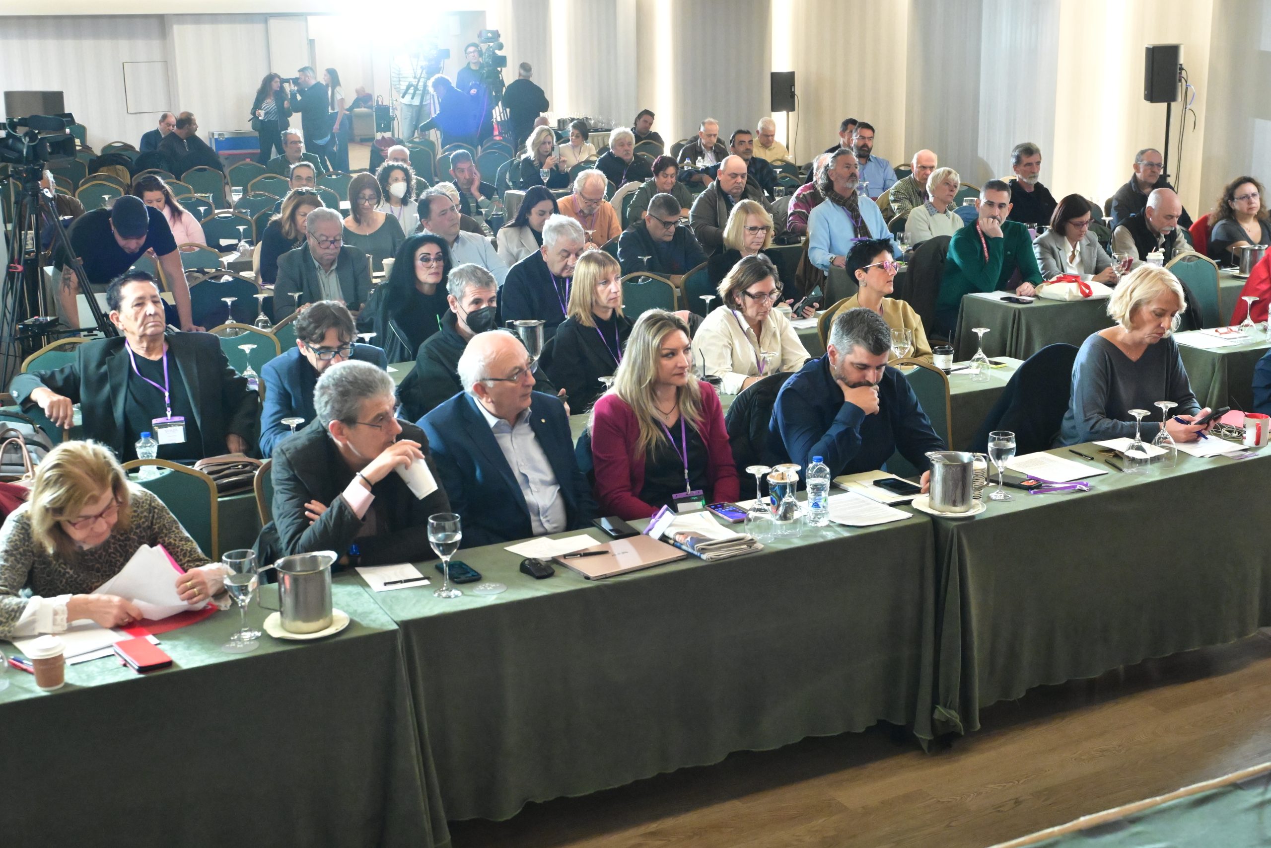 ΣΥΡΙΖΑ: Συνεδρίαση της Κ.Ε. σε υψηλούς τόνους –  Απορρίφθηκε η πρόταση Πολάκη για διεξαγωγή συνεδρίου