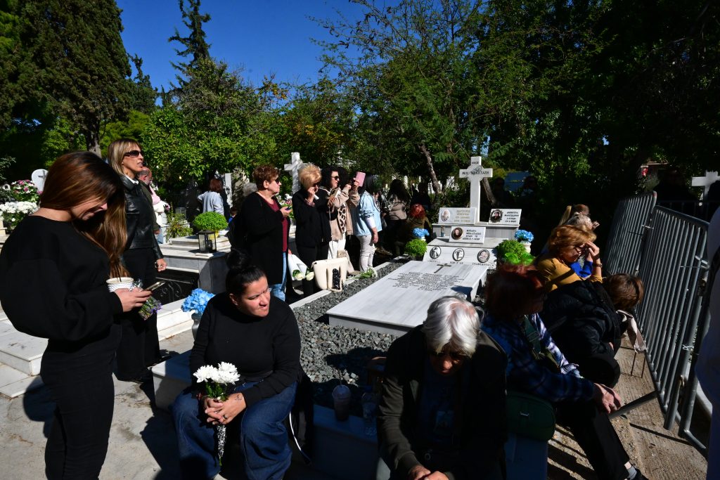 Θάνατος Μαζωνάκη: Βαθιά συγκίνηση και πλήθος κόσμου στο 40ήμερο μνημόσυνο – «Παιδί της Νίκαιας, της πόλης των αγωνιστών της ζωής»