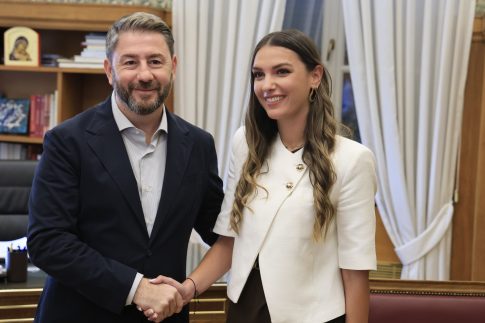 Έκρηξη σε διαμέρισμα στον Κολωνό – Πληροφορίες για τέσσερις τραυματίες