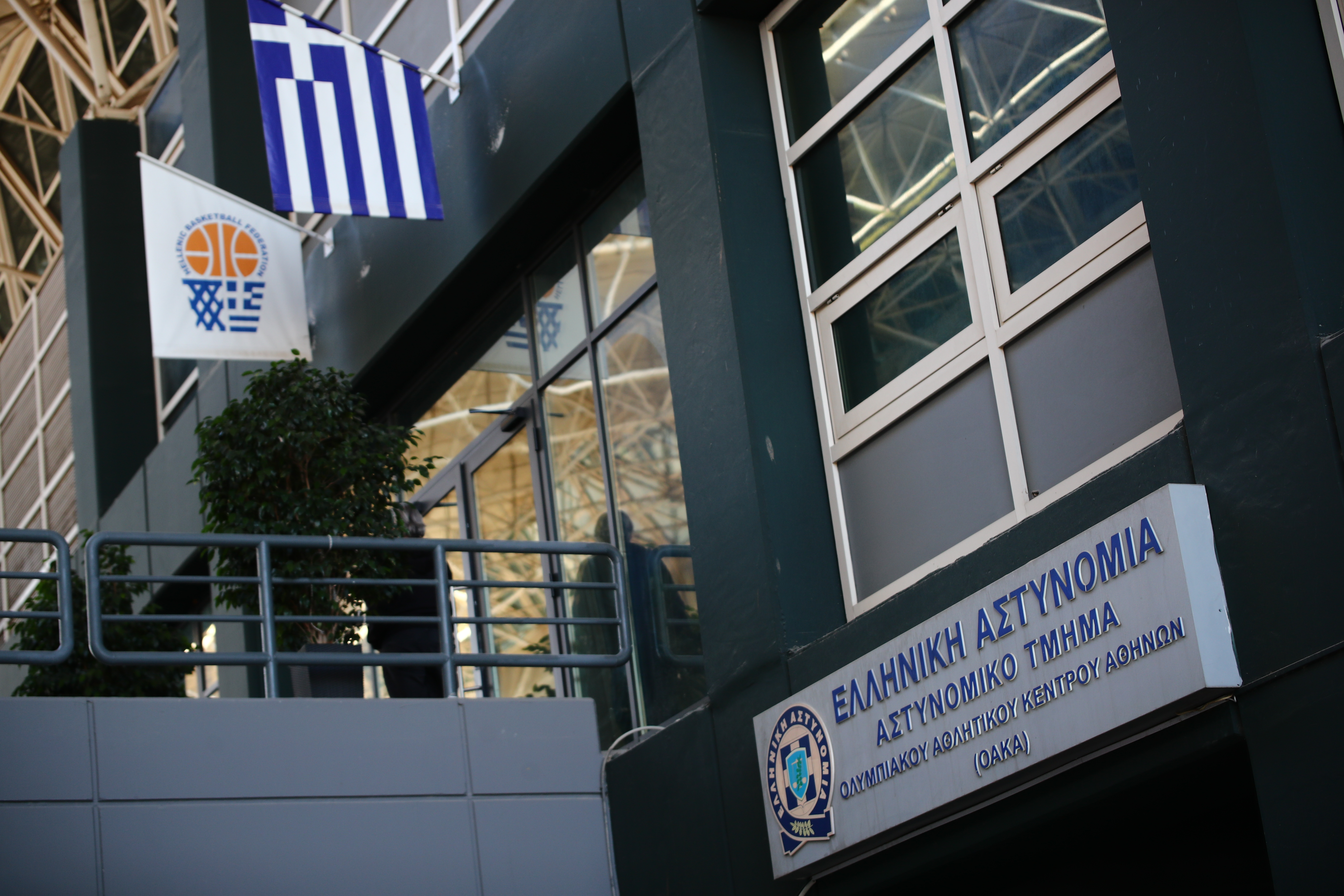 ΕΟΚ: Οι καταγγελίες που οδήγησαν στις συλλήψεις και τα ευρήματα των ερευνών