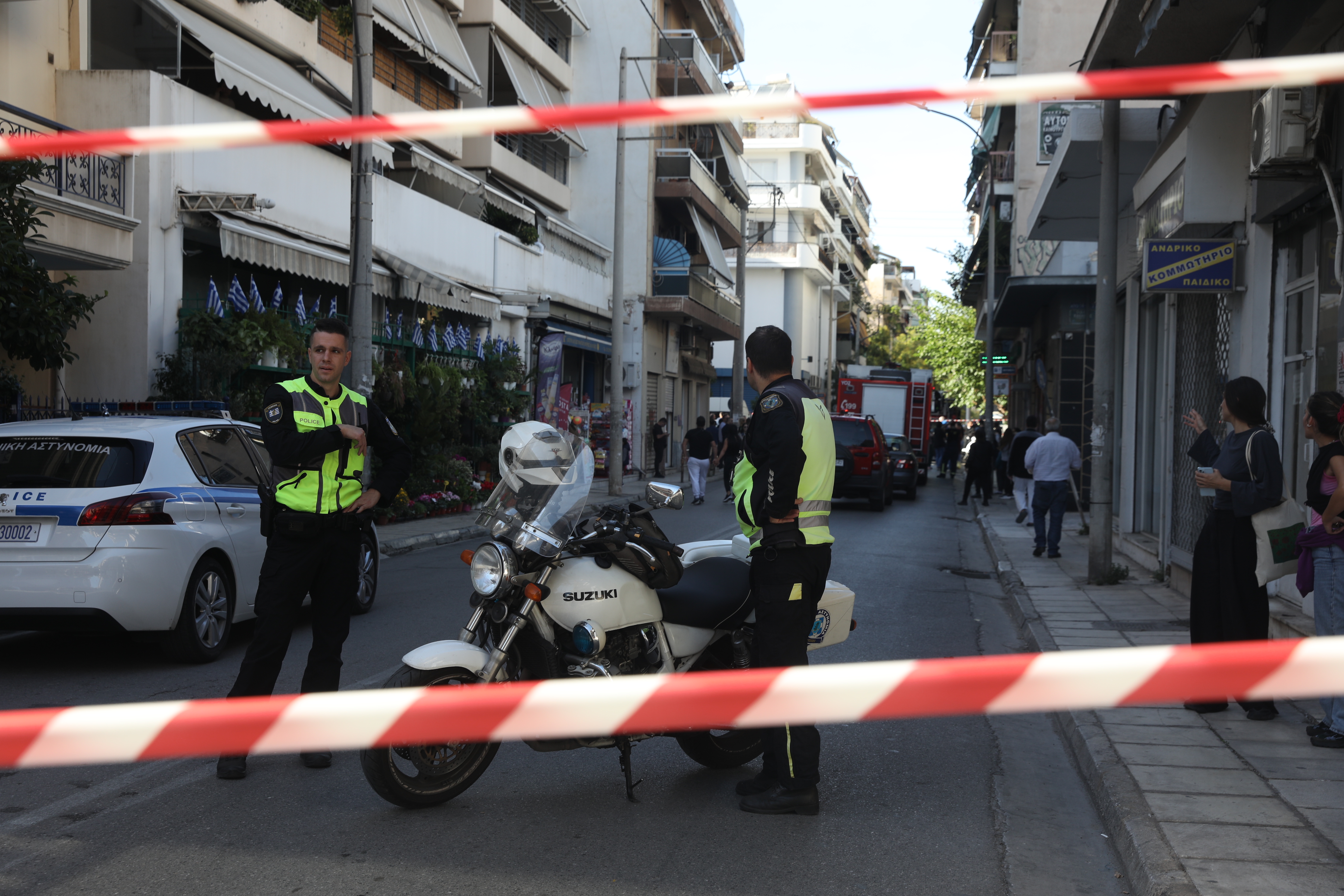 Έκρηξη σε διαμέρισμα στον Κολωνό – Πληροφορίες για τέσσερις τραυματίες