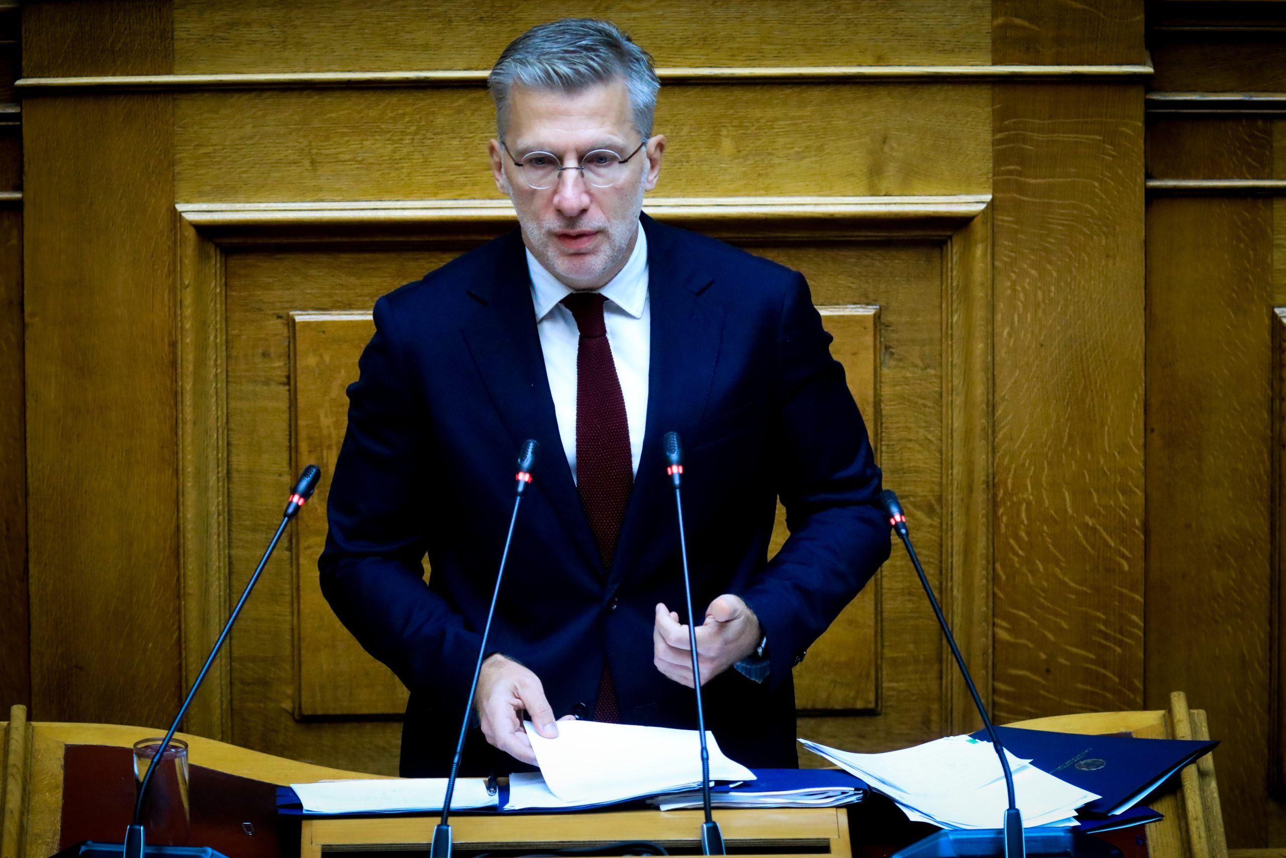 Βουλή: «Δεν υπάρχει άλλος χρόνος για χάσιμο» τόνισε ο Άκης Σκέρτσος σχετικά με την προστασία των παιδιών από τα social media