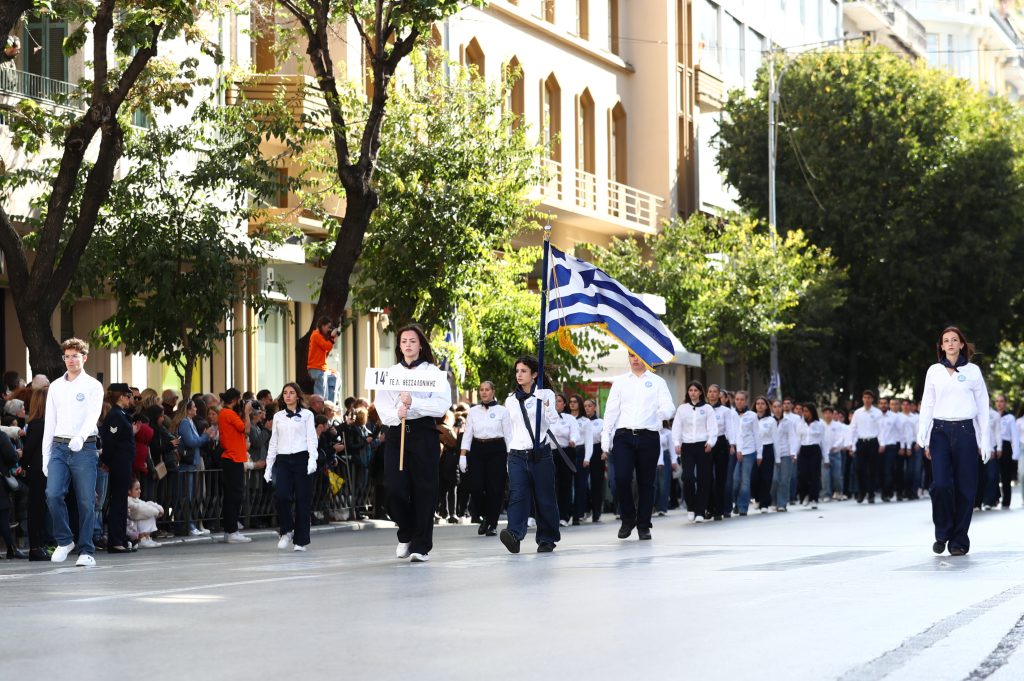 Με λαμπρότητα πραγματοποιήθηκε η μαθητική παρέλαση στην Θεσσαλονίκη