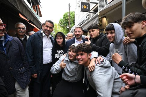Θεσσαλονίκη: Ολοκληρώθηκε η μαθητική παρέλαση- Αγγελούδης: «Η παρέλαση των νέων παιδιών υπενθυμίζει πως μια ισχυρή πατρίδα απαιτεί ισχυρά θεμέλια»