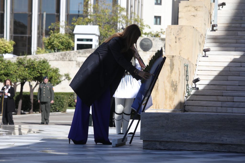 Η Αθήνα τιμά την εθνική επέτειο της 28ης Οκτωβρίου: Με λαμπρότητα πραγματοποιήθηκε η μαθητική παρέλαση στο Σύνταγμα