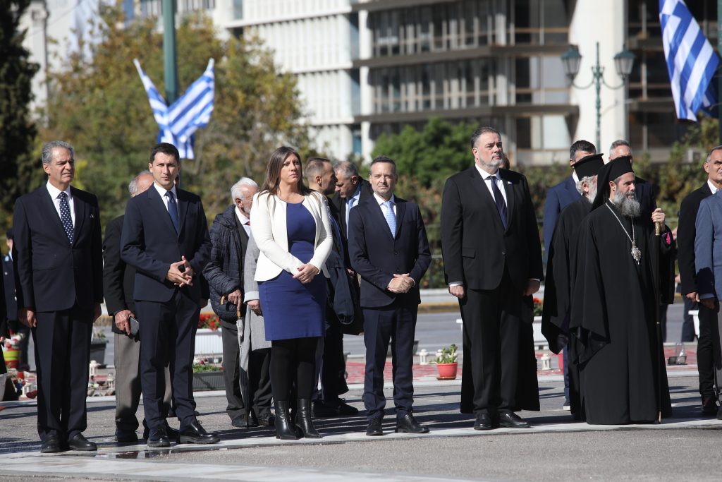 Η Αθήνα τιμά την εθνική επέτειο της 28ης Οκτωβρίου: Με λαμπρότητα πραγματοποιήθηκε η μαθητική παρέλαση στο Σύνταγμα