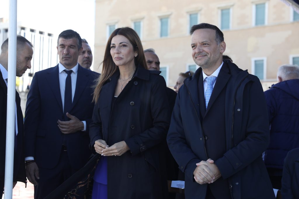 Η Αθήνα τιμά την εθνική επέτειο της 28ης Οκτωβρίου: Με λαμπρότητα πραγματοποιήθηκε η μαθητική παρέλαση στο Σύνταγμα