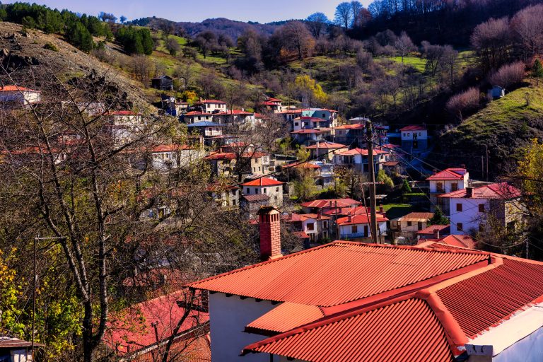 Ενίσχυση 10.000 ευρώ και προκαταβολή 5.000 για τη μετακόμιση σε όσους μετεγκατασταθούν σε αυτές τις περιοχές