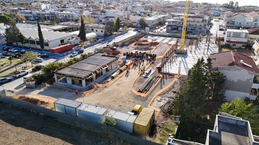 Χαλκιδική: Τελέστηκε ο αγιασμός για τη θεμελίωση του νέου Γενικού Λυκείου Νέων Μουδανιών