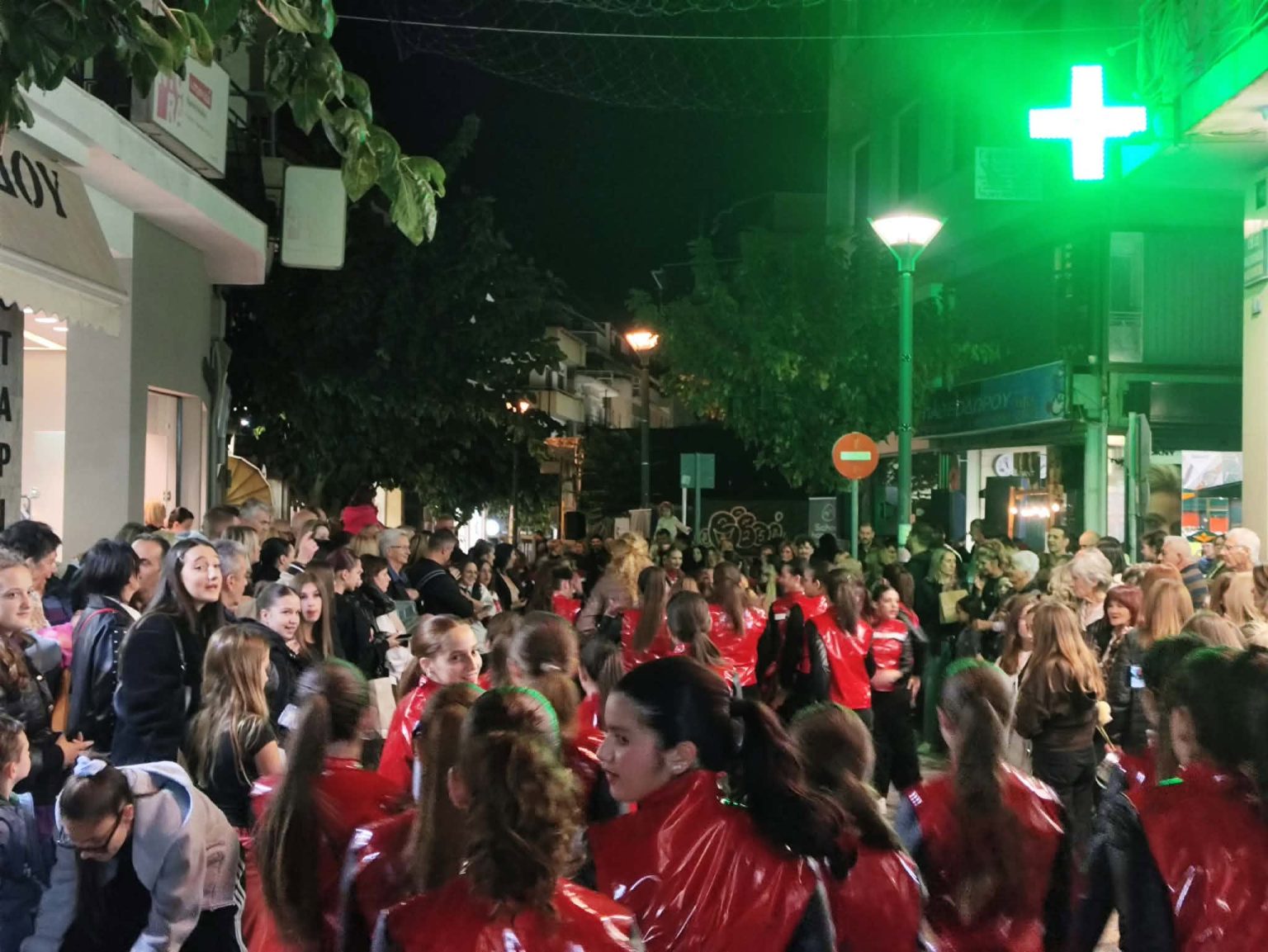 «Ραντεβού στη Μακεδονομάχων»: Η Κοζάνη έδωσε χώρο στους ανθρώπους και υποδέχθηκε τους πρωτοετείς