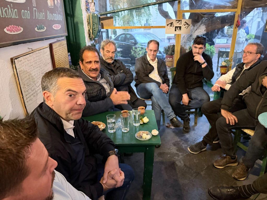 Στον Μυλοπόταμο και τα Ανώγεια ο Αλέξης Τσίπρας – Επισκέφθηκε τις πληγείσες από την κακοκαιρία περιοχές