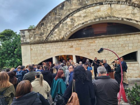 Καταγγελία για «μαύρο» χρήμα στον Δήμο Δυτ. Λέσβου: Στο «κάδρο» ο Δήμαρχος και ένας Σύμβουλος – Η αντεπίθεση του Δημάρχου
