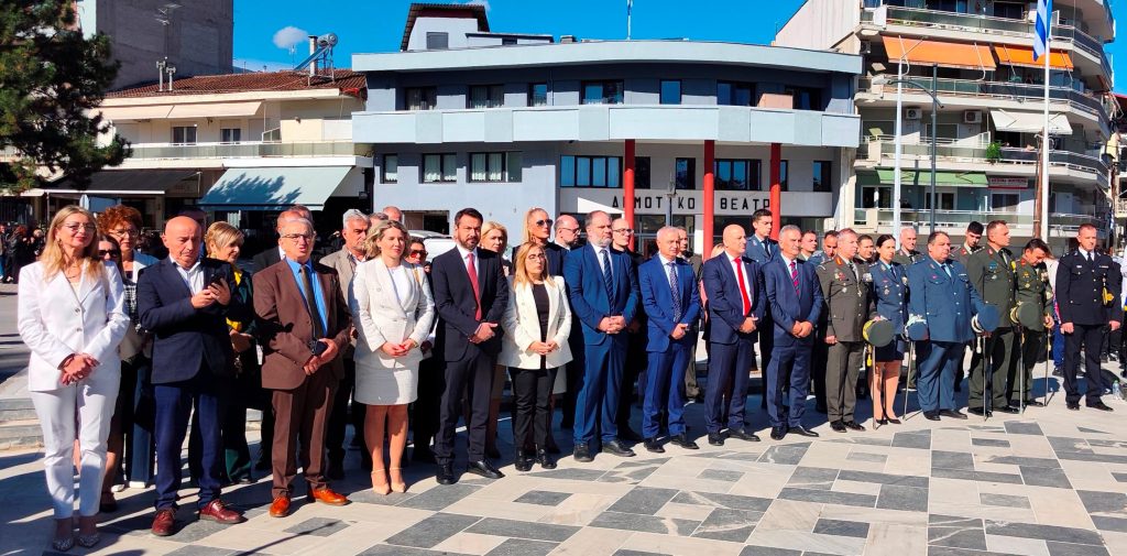 Με λαμπρότητα γιορτάστηκε η 114η επέτειος της απελευθέρωσης της Νάουσας από τον τουρκικό ζυγό