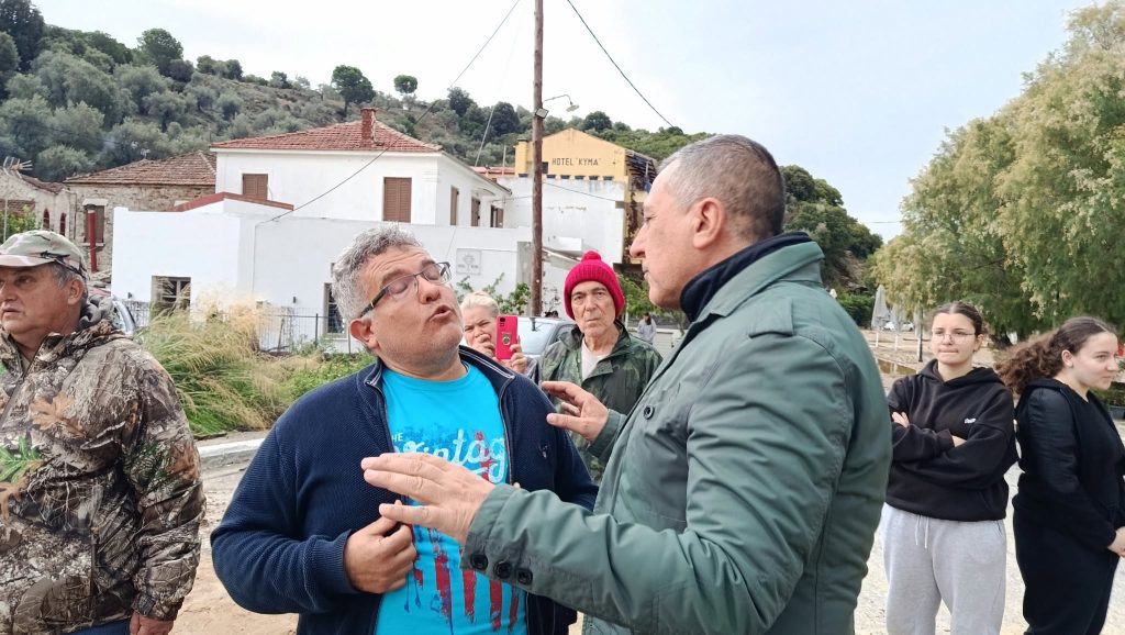 Στον Πλατανιά ο Δημήτρης Κουρέτας: «Το πλημμυρικό φαινόμενο οφείλεται στους φραγμένους αγωγούς»